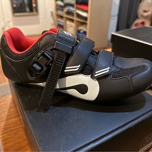 Peloton Black Shoe Box with Red Trim